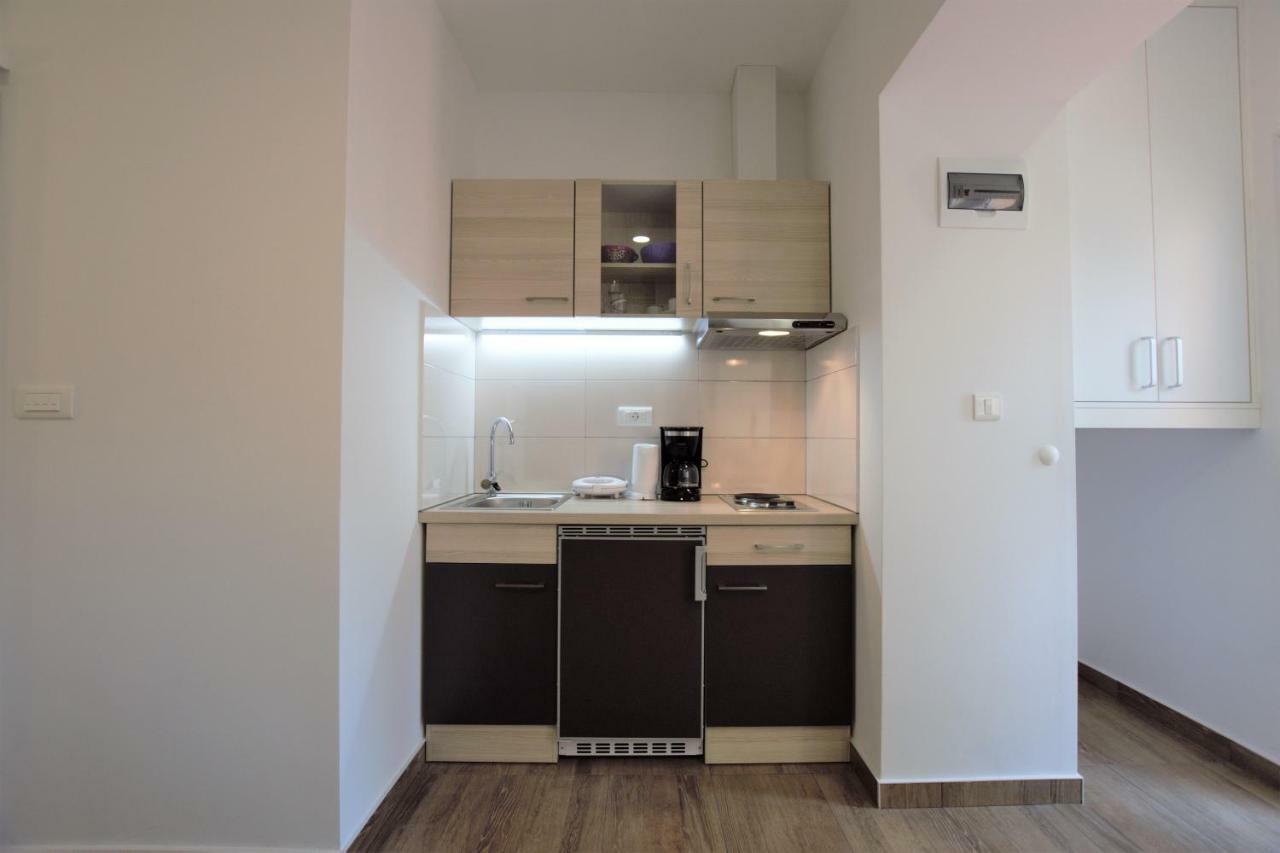 Studio Apartman Danijela 普拉 外观 照片