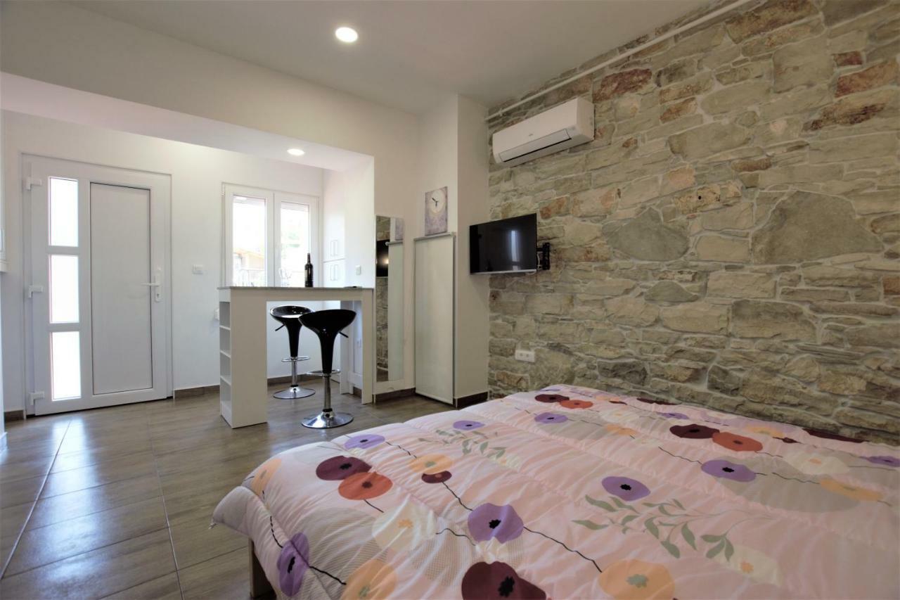 Studio Apartman Danijela 普拉 外观 照片
